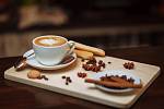 Kávovníková zrna obsahují nejen kofein, který povzbuzuje činnost srdce, mozku, nervů, ledvin a svalů, ale také spoustu dalších látek, prospívajících našemu zdraví