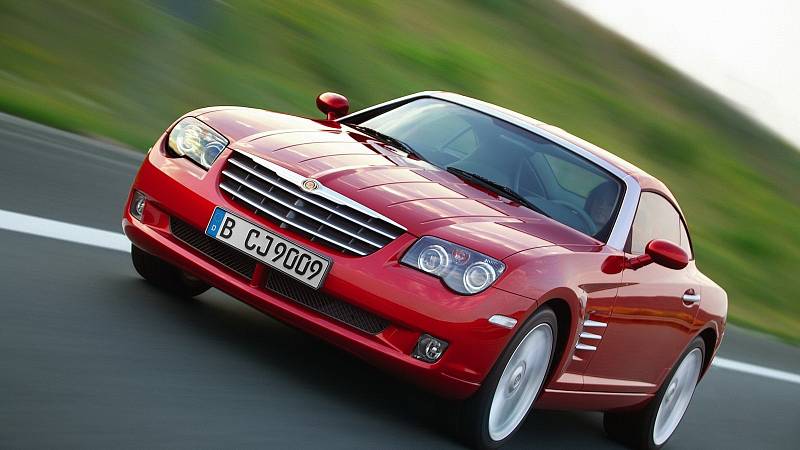 Chrysler Crossfire (2004). Motor: 3.2i (160 kW), najeto: 160 000 km. Cena: 160 000 Kč.