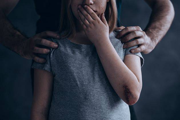 Zneužívání nezletilých dětí je dlouhodobý a vážný problém. A to po celém světě.