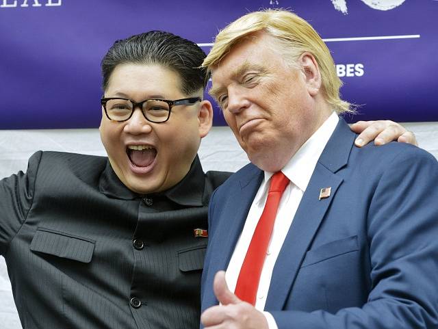 Americký prezident Donald Trump a vůdce KLDR Kim Čong-un. Vypadají jako skuteční.