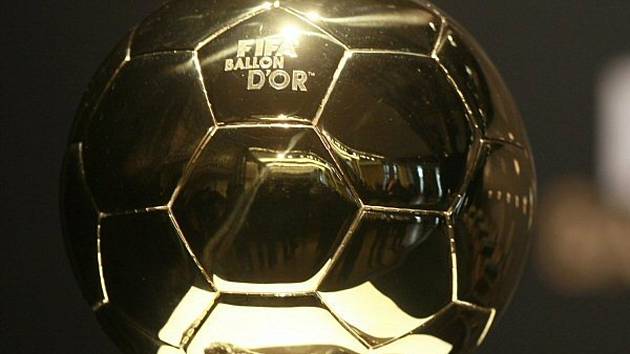 Zlatý míč FIFA - trofej