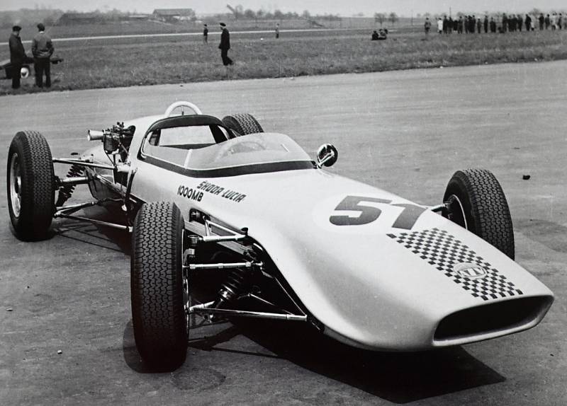 Formule Škoda Lucia F3. Monopost vznikl ve Vrchlabí v roce 1966