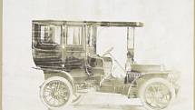 Jeden z prvních vozů s pevnou střechou, Cadillac z roku 1908