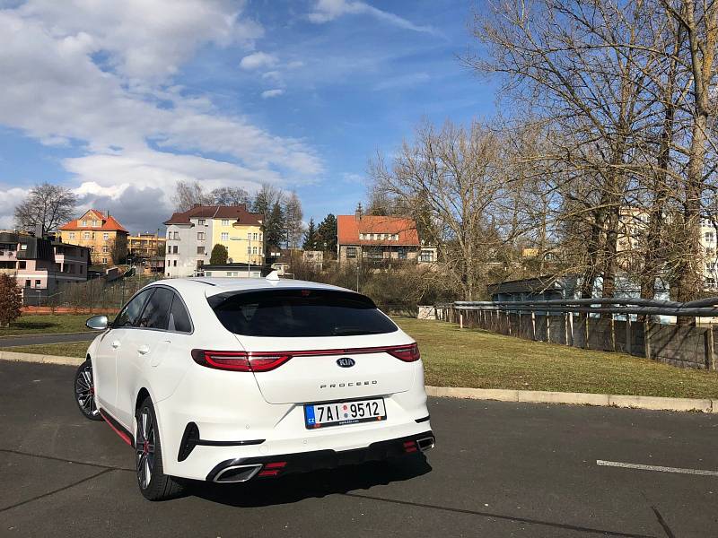 Test Kia ProCeed GT 1,6 T-GDI DCT