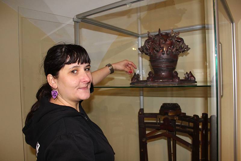 V muzeu ve Skalné je k vidění i historický čínský seismograf. Instalovala ho tam seismoložka Jana Doubravová.