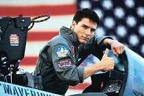 Zrození hvězdy. Tom Cruise před 36 lety v prvním Top Gunu