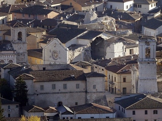 následky zemětřesení v Itálii