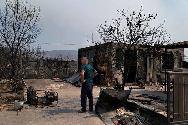 Řecko se potýká s rozsáhlým požárem, červenec 2023