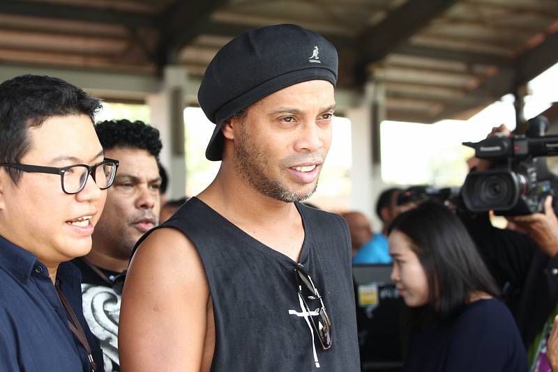 Ronaldinho skončil v paraguayského vězení.