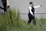 Americká policie prohledává místo činu. Ilustrační snímek