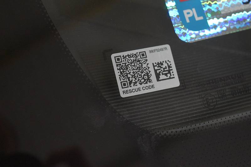 Jak se opravují baterie elektromobilů: QR kód s návodem pro záchranáře při nehodě