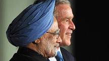 Indický premiér Manmohan Singh s prezidentem USA Georgem Bushem.