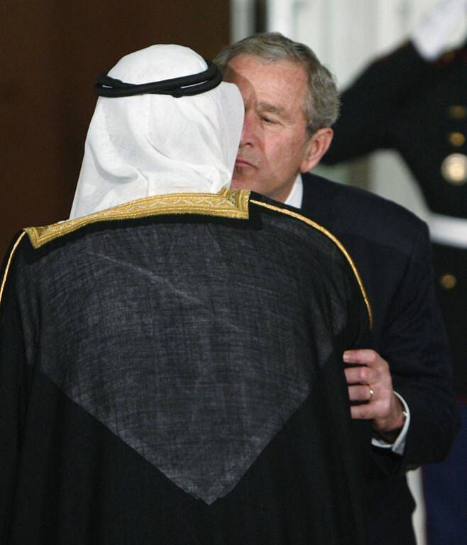 Prezident USA George Bush vítá krále Saúdské Arábie Abdullaha.