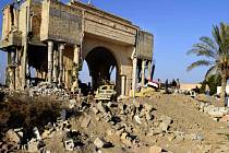 Středisko irácké provincie Anbár, město Ramádí, bývalo domovem milionu lidí. Z kdysi rušného města zbyly po boji mezi armádou a Islámským státem (IS) trosky.