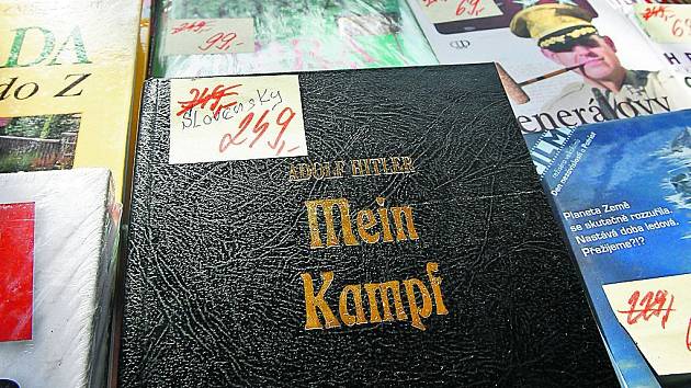 Koupit Mein Kampf není problém. Nikdo to nekontroluje - Deník.cz
