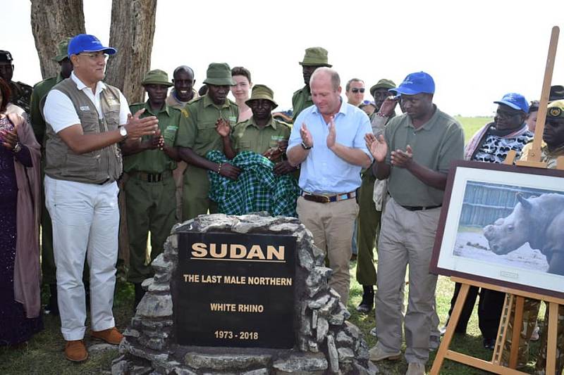 Rozloučení se Sudánem, posledním samcem nosorožce severního bílého