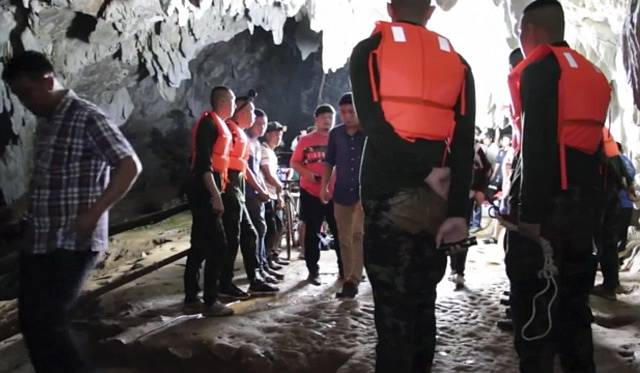 Záchranná akce v jeskyni Tham Luang Nang Non
