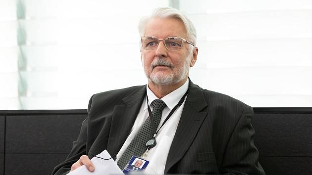 Proamerický ministr. Witold Waszczykowski (65) byl šéfem polské diplomacie v letech 2015 až 2018. V letech 2011-2019 byl poslancem polského Sejmu za Právo a spravedlnost, od roku 2019 je europoslancem. Vyjednával mimo o základně USA v Polsku.