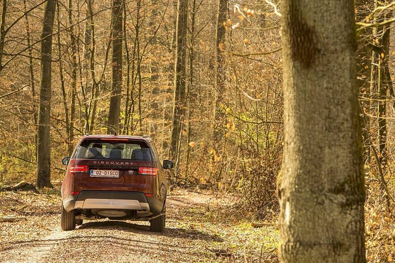 Land Rover Discovery.