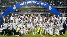 Vítězové Superpoháru - fotbalisté Realu Madrid.