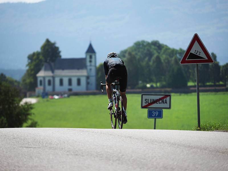 Nejdelší ultracyklistický závod v Evropě: Race around Czechia & Slovakia (RACAS). Daniel Polman z Nové Paky.