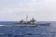 Dvě americké válečné lodě propluly 28. srpna 2022 mezinárodními vodami Tchajwanského průlivu