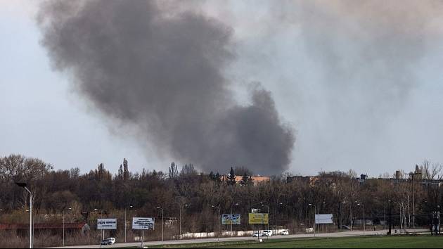 Bombardování letiště ve východoukrajinském Dnipru