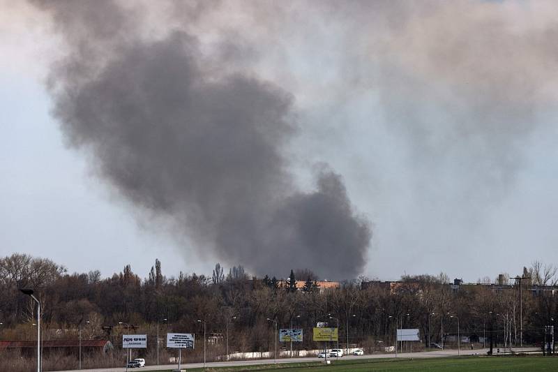Bombardování letiště ve východoukrajinském Dnipru