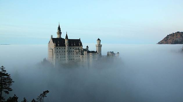 Das berühmteste Schloss Deutschlands wurde vom verrückten König erbaut.  Sein Tod bleibt ein Rätsel