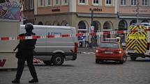 V Trevíru najelo auto do lidí na pěší zóně.