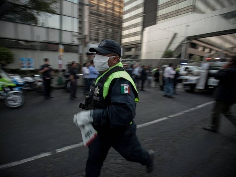 Chaos po výbuchu v hlavním sídle mexické státní ropné společnosti Pemex.