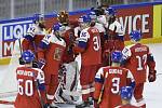 Čeští hokejisté se radují z vítězství nad Francií
