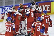 Čeští hokejisté se radují z vítězství nad Francií