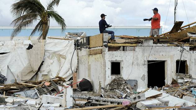 Následky hurikánu Ian ve Fort Myers Beach na Floridě, USA