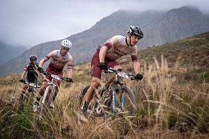 Jezdci Canyon Sidi MTB Teamu Petr Vakoč a Martin Stošek vybojovali na Cape Epic osmé místo