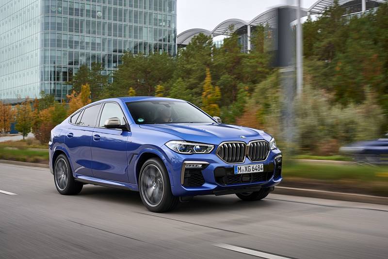 BMW X6 M50i