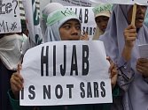 Hidžáb není SARS