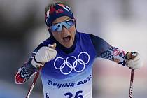 Norská lyžařka Therese Johaugová vyhrála na zimních olympijských hrách v Číně také závod na deset kilometrů klasicky s intervalovým startem.
