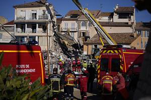 Explozí zničená budova v letovisku Sanary-sur-Mer na jihu Francie, 7. prosince 2021