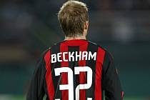 V AC vyfasoval Beckham dres číslo 32.