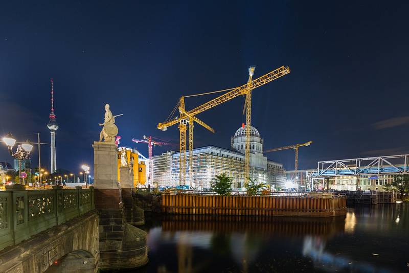 Berlínský zámek v průběhu výstavby