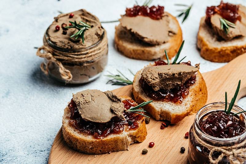 Paštika je vždy krásnou a chutnou ozdobou svátečního stolu.