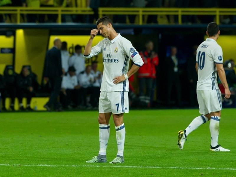 Hvězda Realu Madrid Cristiano Ronaldo po neproměněné šanci.