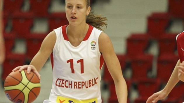 Česká basketbalistka Kateřina Elhotová.