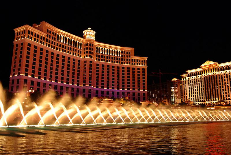 3. Fontána Bellagio je jedním z hlavních symbolů amerického Las Vegas.