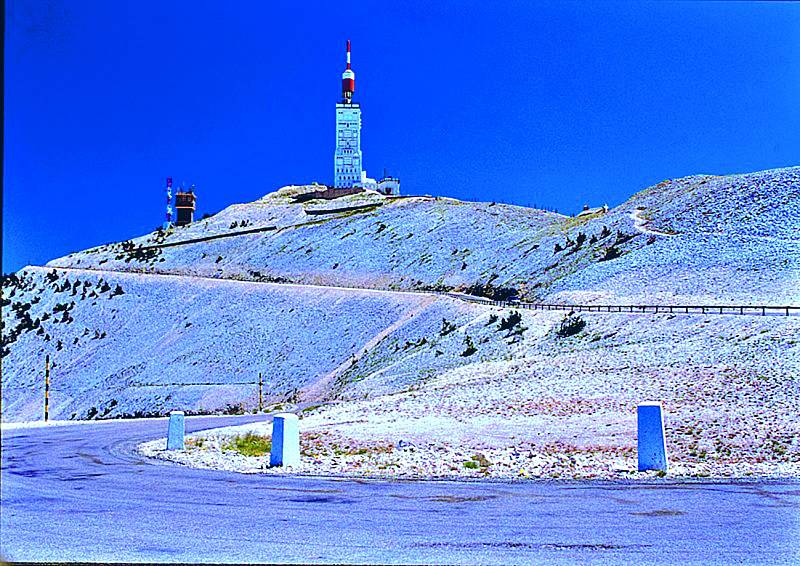 Na Mont Ventoux končila etapa cyklistického závodu desetkrát v historii. Cíl bývá v nadmořské výšce 1909 nebo 1895 metrů.