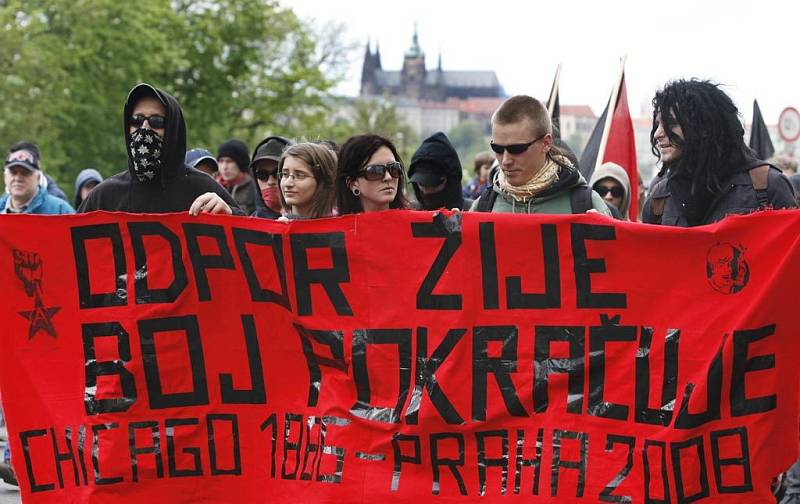 1. května se sešlo několik desítek anarchistů na Střeleckém ostrově, odkud pokračovali na Palacké náměstí. Akce byla zakončena hudebním festivalem na Císařské louce.