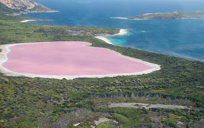 Jezero Hillier v Austrálii je přírodním unikátem