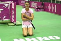 Česká tenisová jednička Iveta Benešová na tréninku v hale Rondo před semifinále Fed Cupu proti USA. 