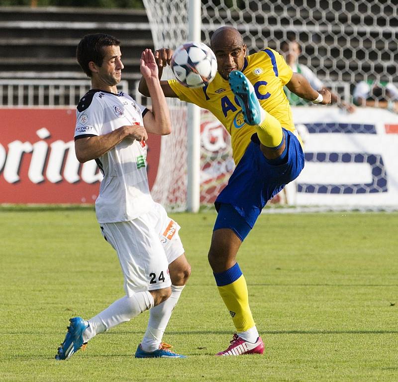 Hradec Králové - Teplice: Nivaldo v akci